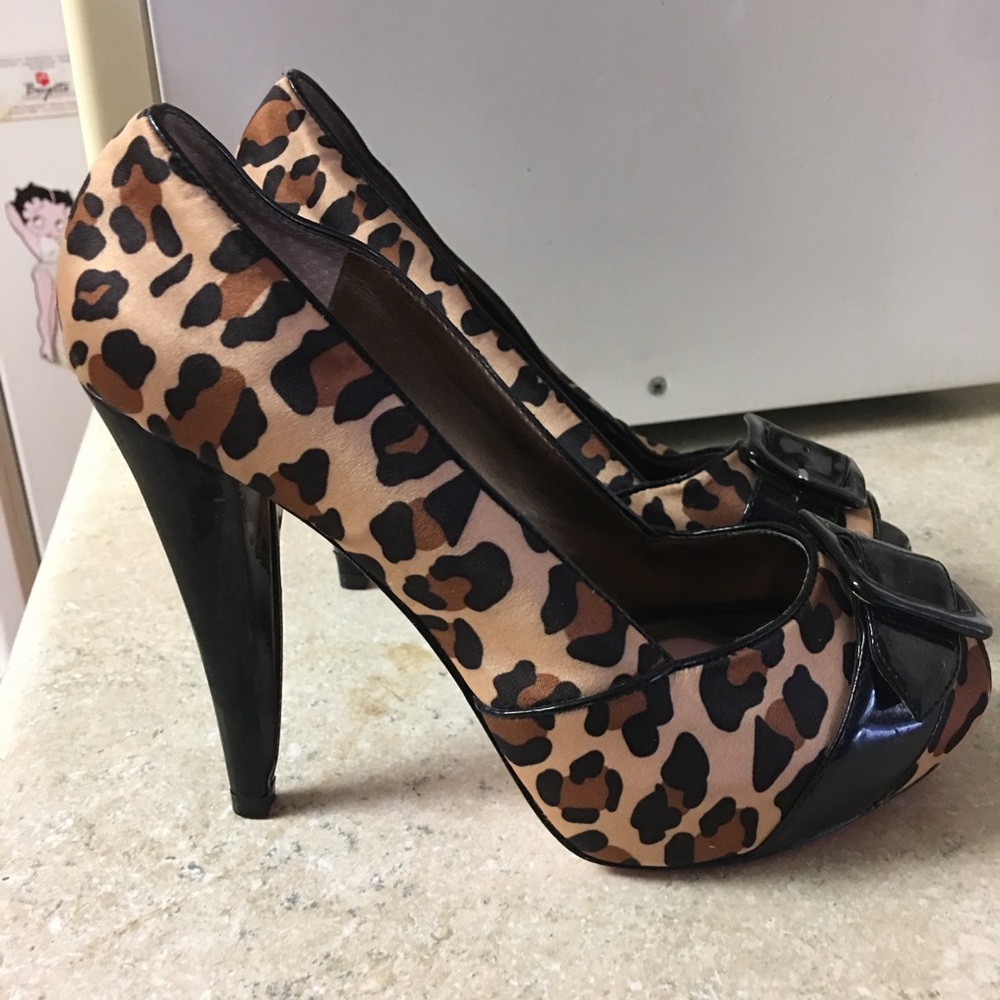 Leopard spiked heels ladies size 6 open toe